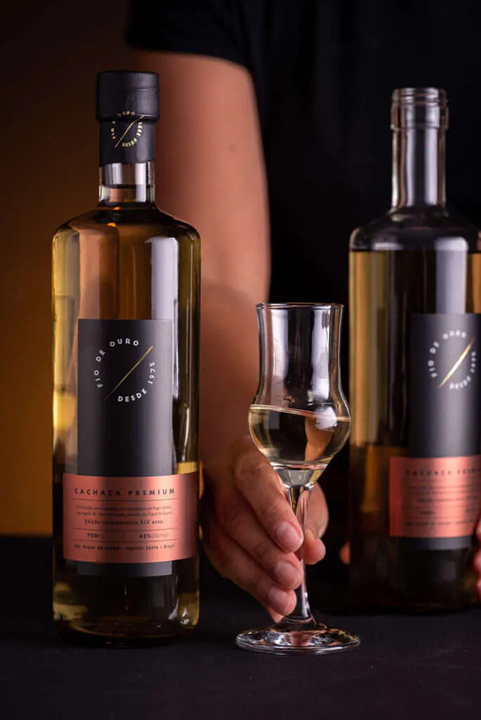 Fotografia de produto para Cachaça Fio de Ouro, foto 10 de 15