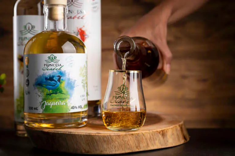 Fotografia de produto para Cachaça Princesa Isabel