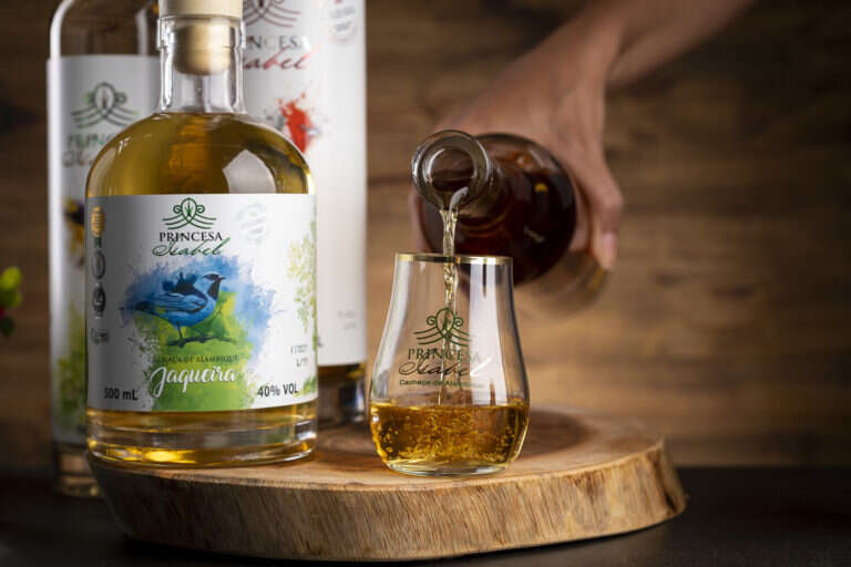 Fotografia de produto para Cachaça Princesa Isabel
