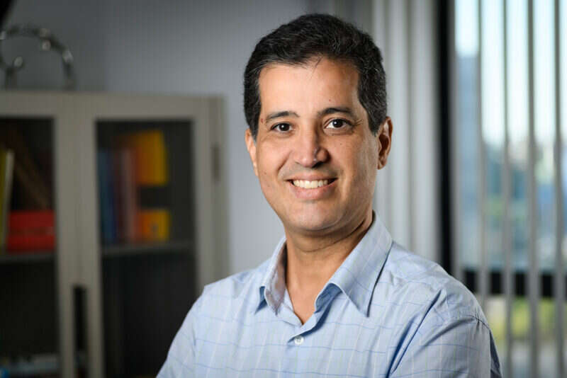 Dr. Vitor Regis