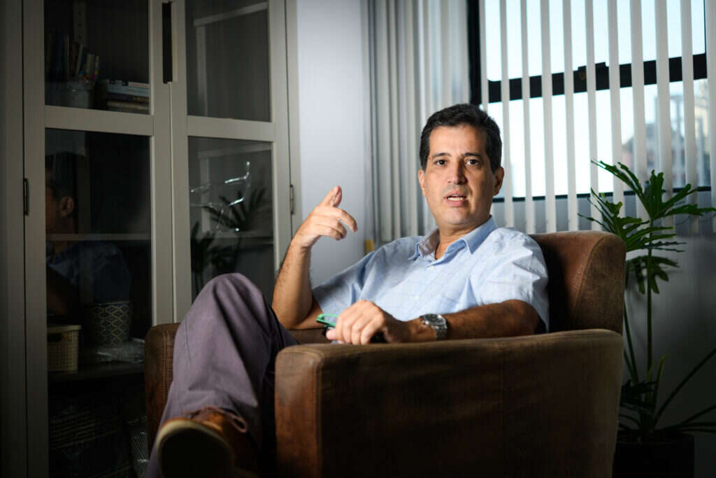 Retrato corporativo para Dr. Vitor Regis, foto 3 de 7