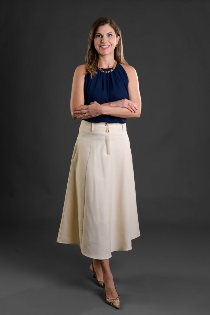 Retrato corporativo para Dra. Hellen Bremenkamp Ceotto, foto 12 de 14